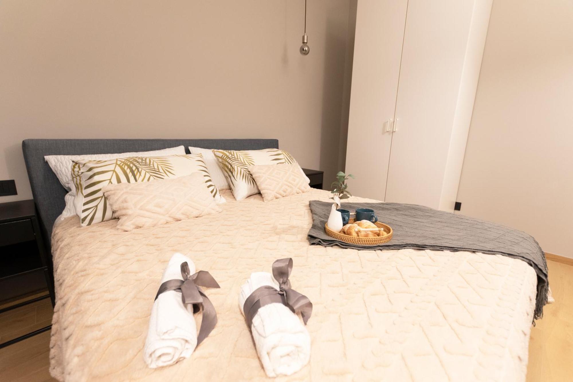 Ihost Luxury -Free Parking- Plana 6 Apartment Милано Екстериор снимка