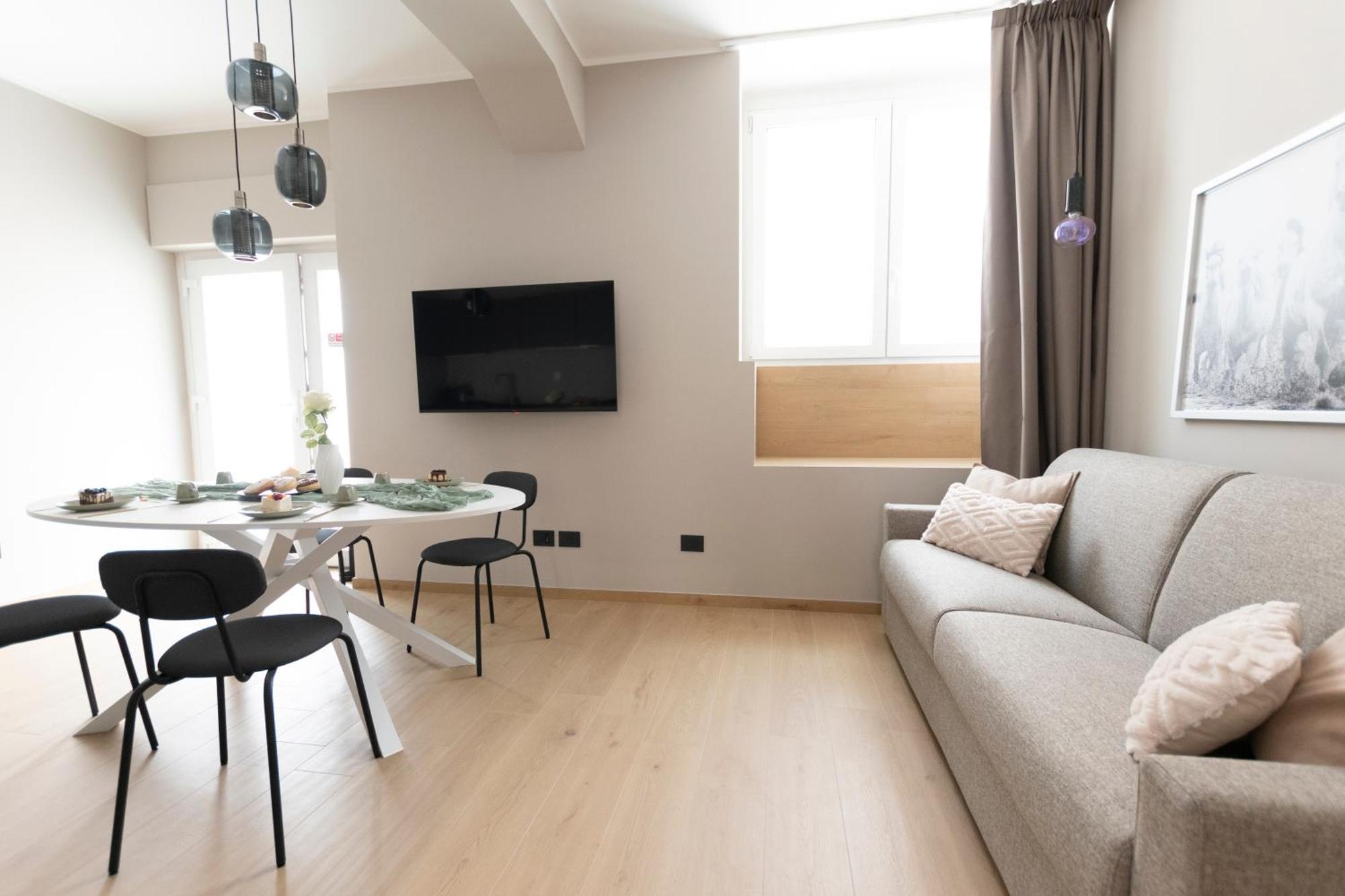 Ihost Luxury -Free Parking- Plana 6 Apartment Милано Екстериор снимка